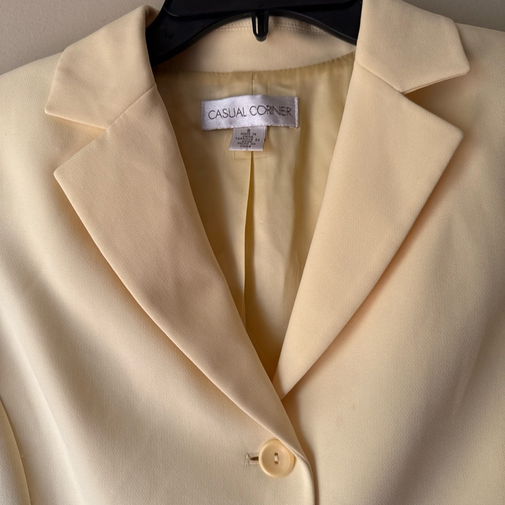 Casual Corner Cream Women's Blazer